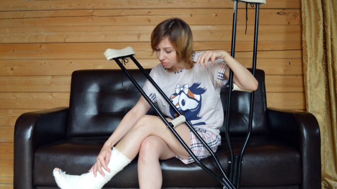 crutches 5381823 1280