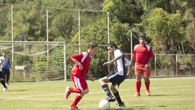 football 742576 1280